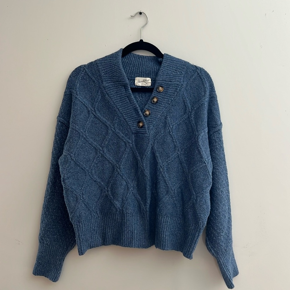 Universal Threads Blue Sweater